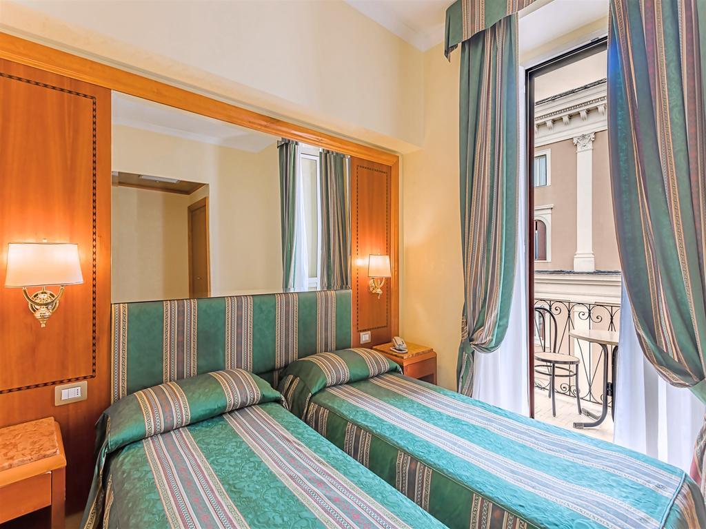 Hotell Raeli Lux Rom