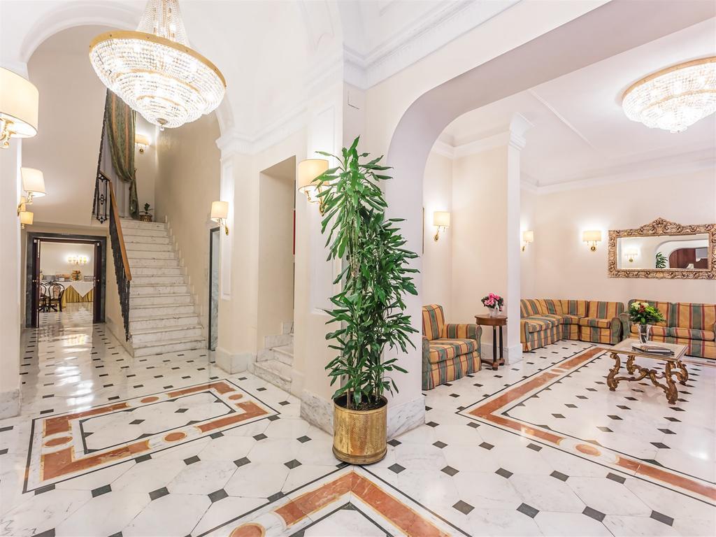 Raeli Lux Hotell Rom