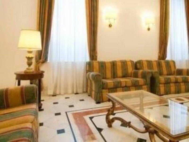 Hotell Raeli Lux 4*