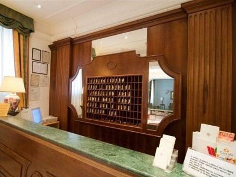 Hotell Raeli Lux