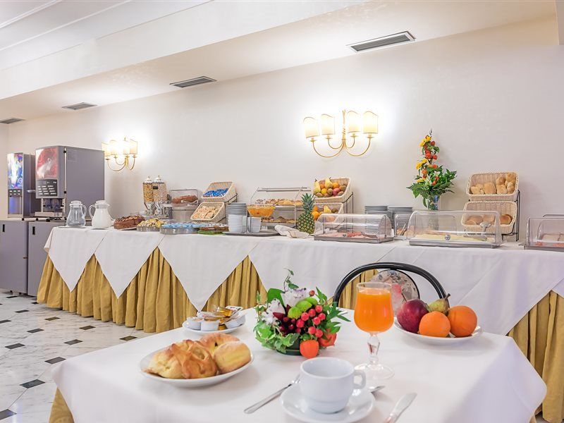 Raeli Lux 4* Rom