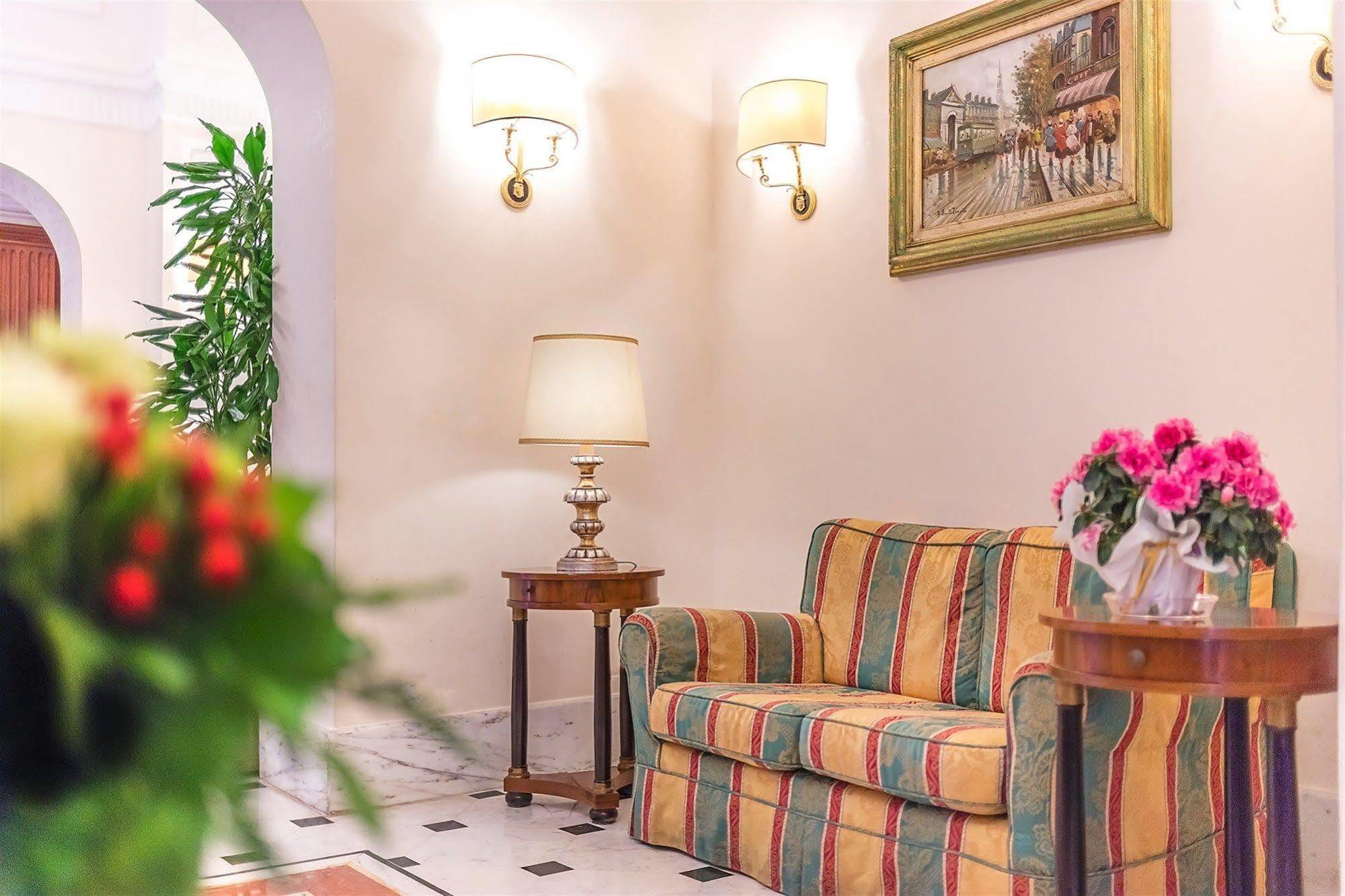 Raeli Lux Hotell 4*