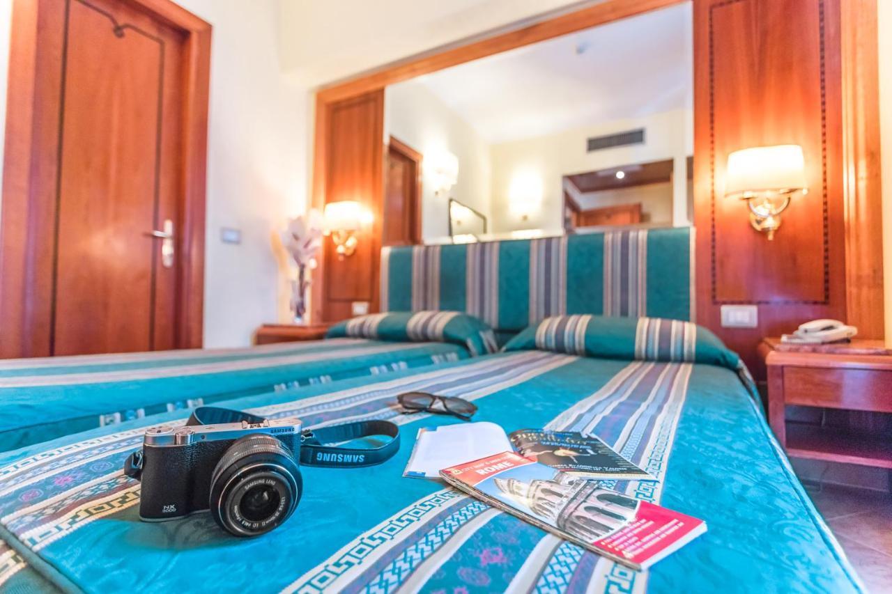 Raeli Lux Hotell 4*